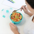 21109_940ml_NoodleBowl_Lifestyle_Food_Hands_Table.jpg